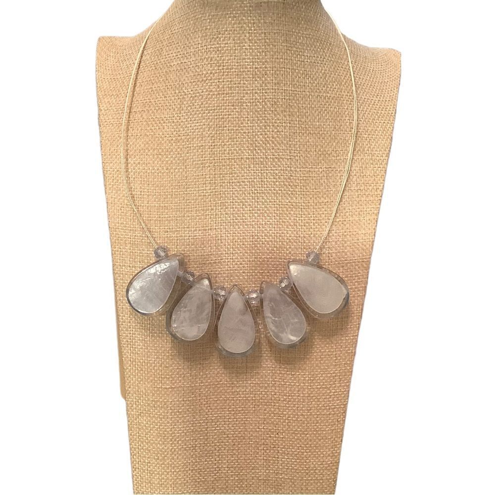 Wire necklace with silver tone teardrops NWOT